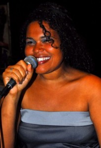 Patricia-Reis-001-300